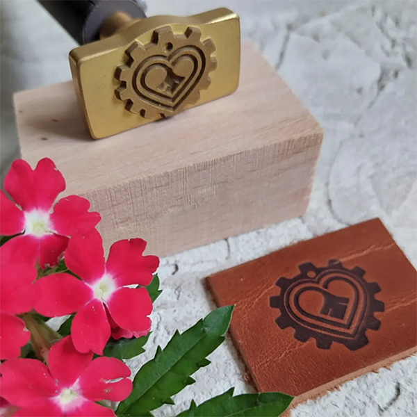 Кликните для увеличения изображения Штамп для тиснения кожи и термоштамп с логотипом